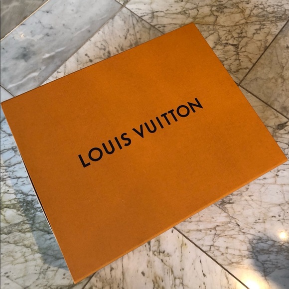 SOLD🧡Louis Vuitton XL Magnetic Gift Box Empty🧡 - Picture 2 of 12